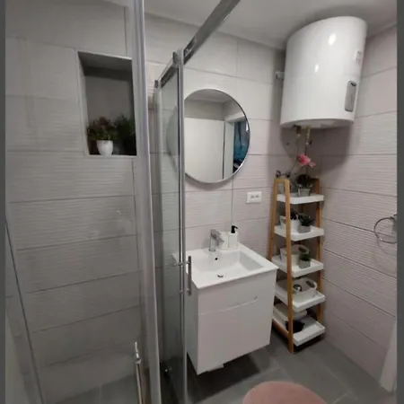 Karla Apartment *
