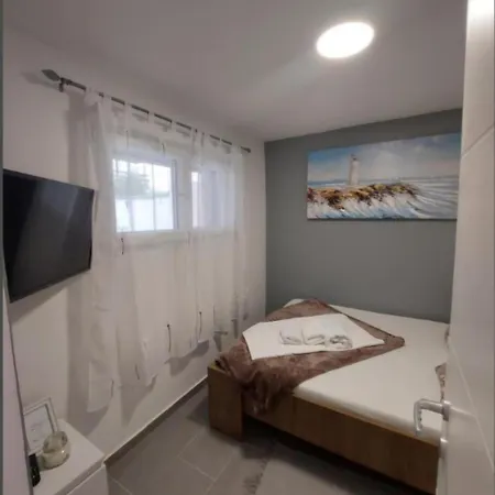 Karla Apartment *